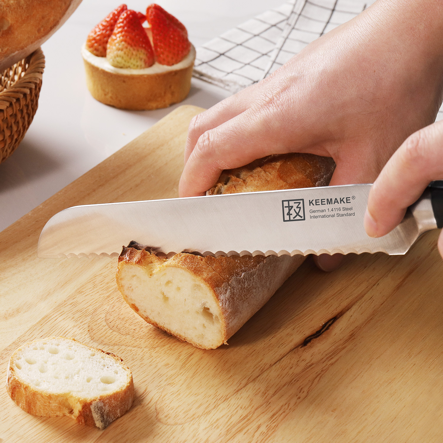 KEEMAKE Bread Knife 8 inch, Serrated Bread Knife for Homemade Bread
